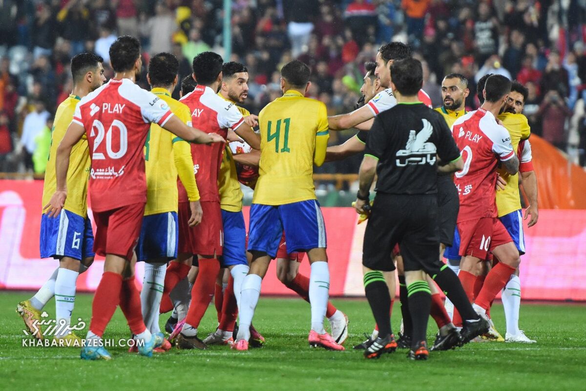 ساعت بازی امروز پرسپولیس و صنعت نفت آبادان/ برنامه بازیهای جمعه ۱۷ مهر
